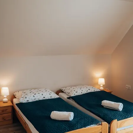 Rodzinny Folker Apartman *