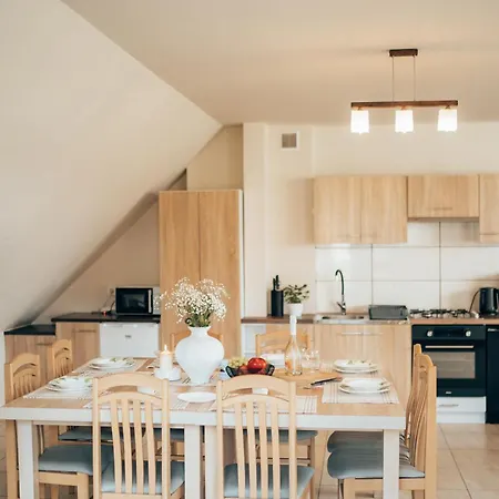 Rodzinny Folker Apartman *